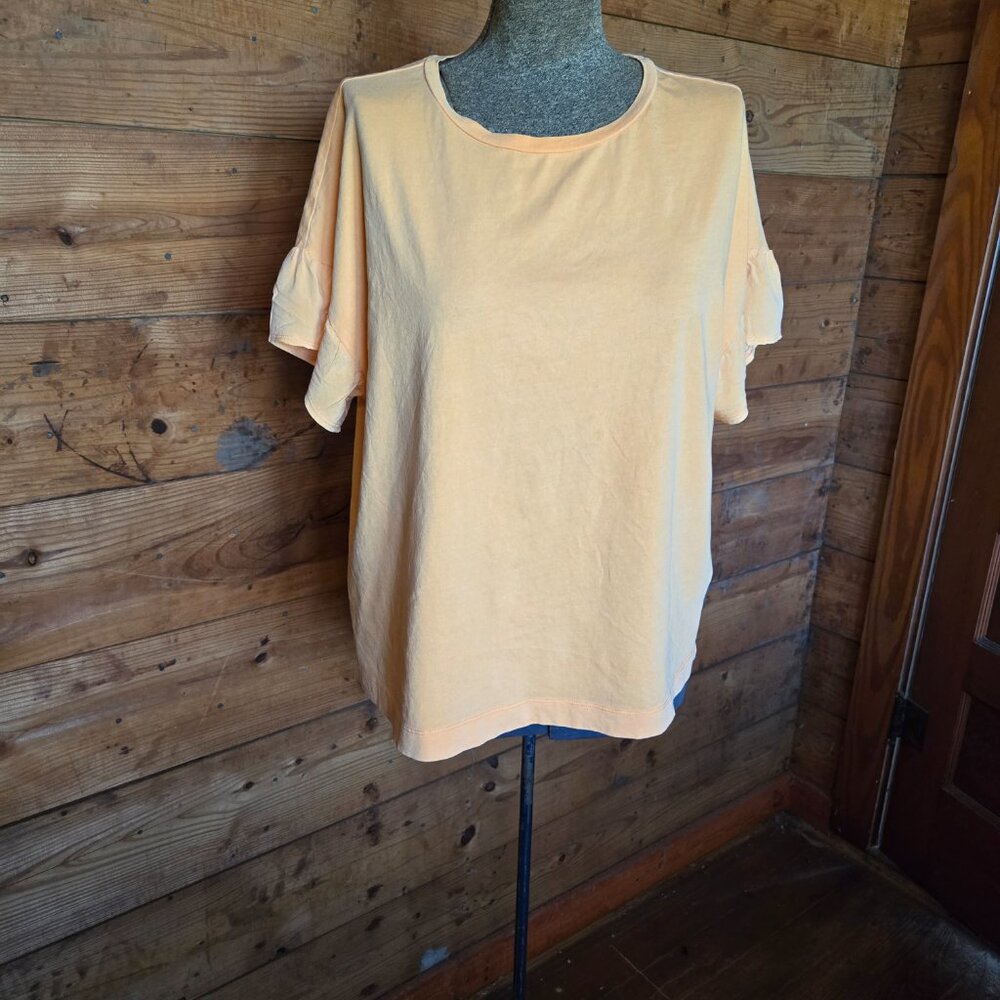 Orange t-shirt with ruffled cap sleeves, size Medium